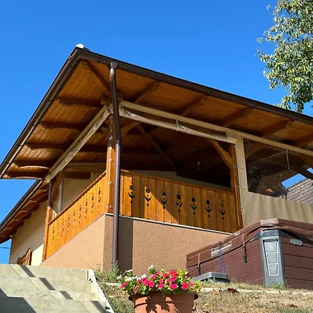 Niki Toparti Piheno * Gyékényes