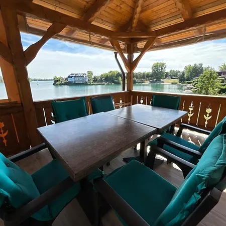 Niki Toparti Piheno Dom wakacyjny *