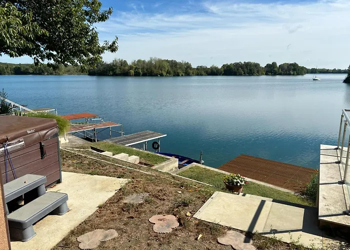 Niki Toparti Piheno בית נופש